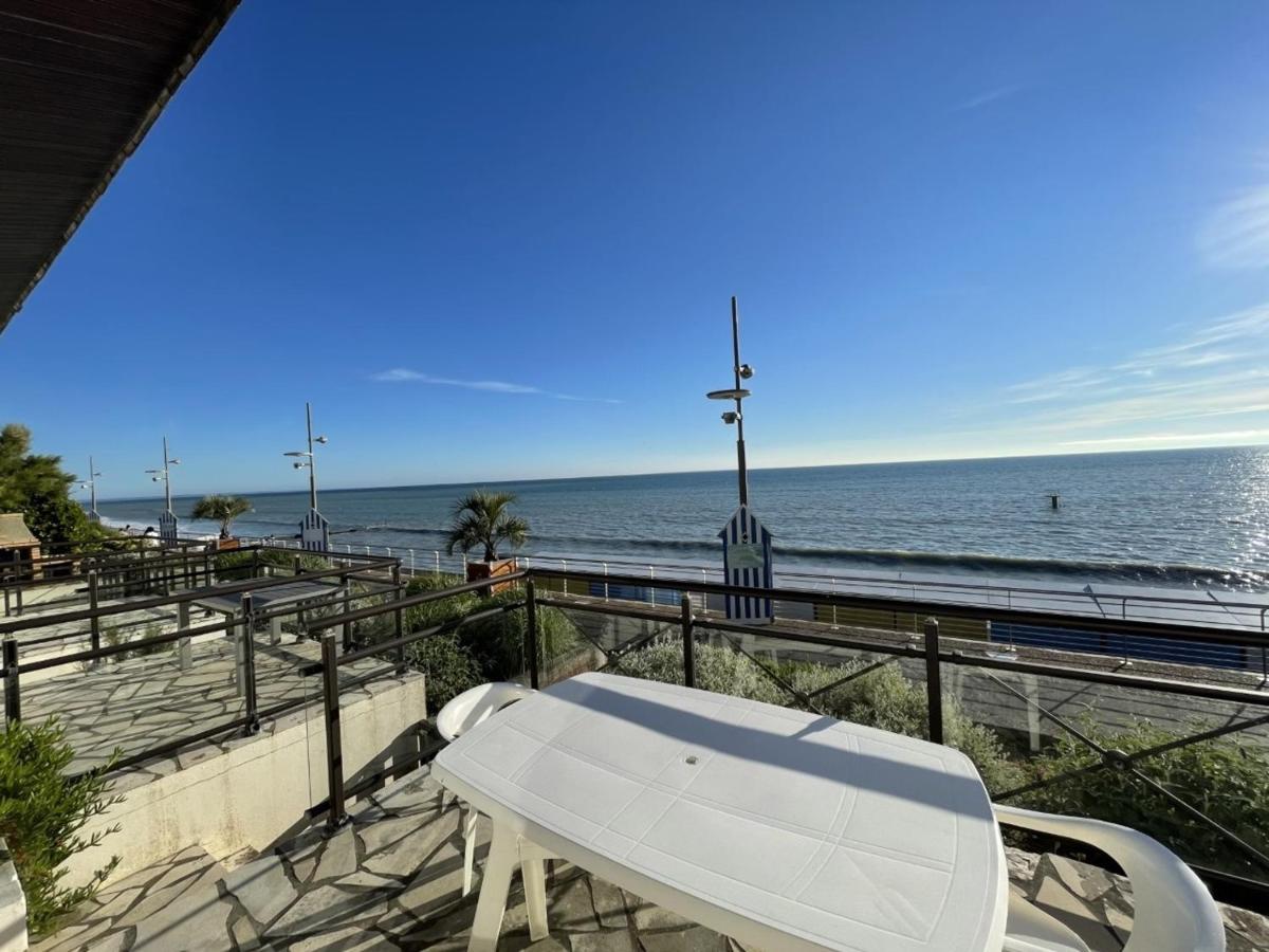 Appartement Duplex En Front De Mer Avec Terrasse - Acces Direct Plage - 2 Chambres + Cabine - Fr-1-361-456 Saint-Pair-sur-Mer Esterno foto